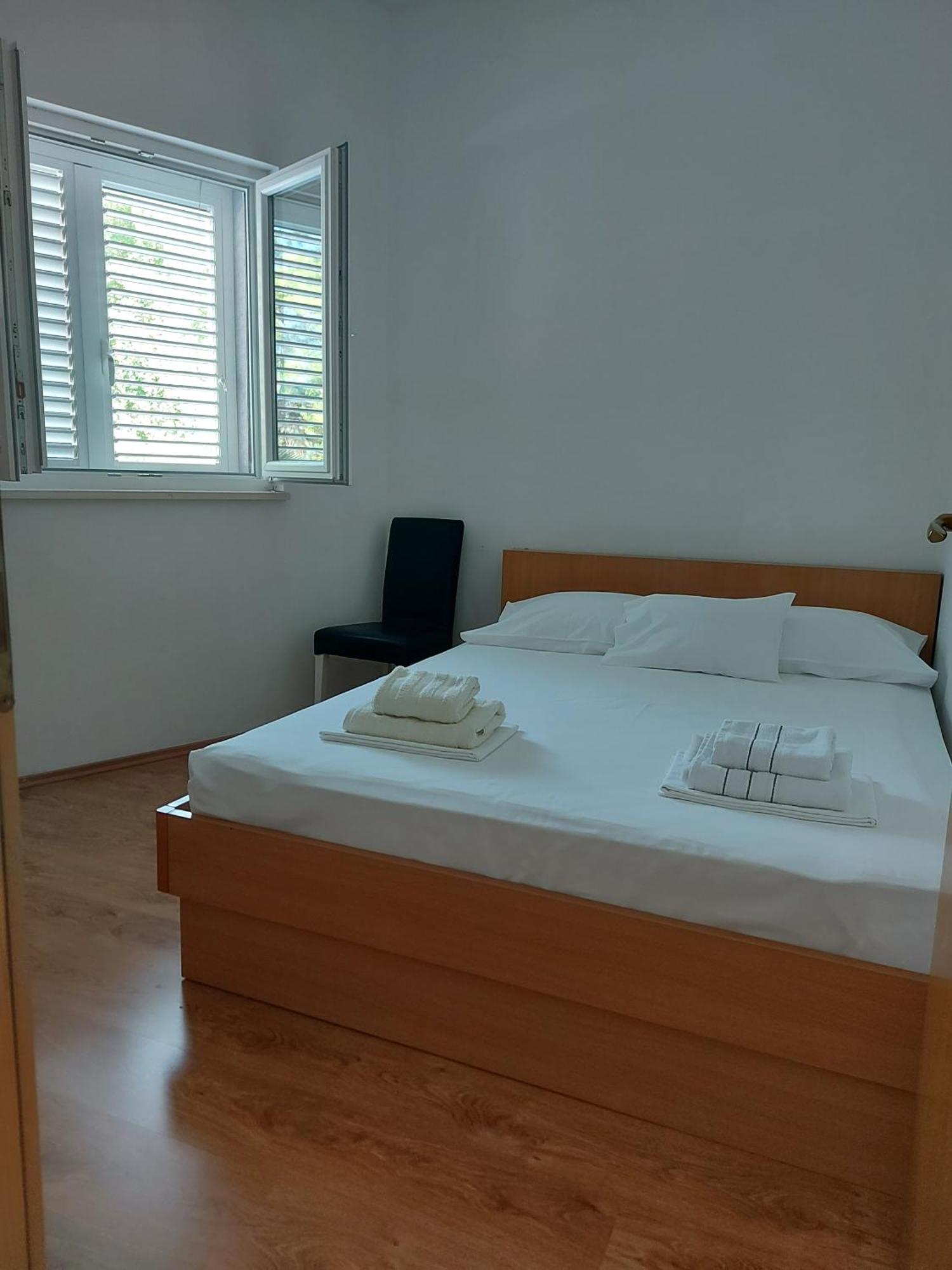 Apartmani Neva Макарска Екстериор снимка