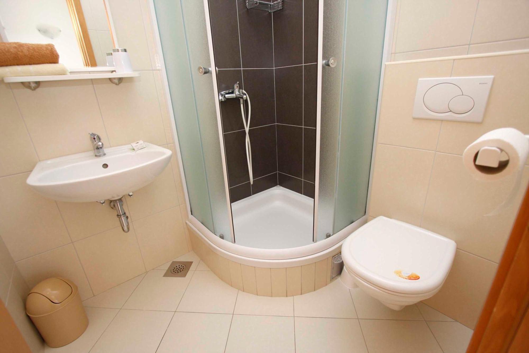Apartmani Neva Макарска Екстериор снимка