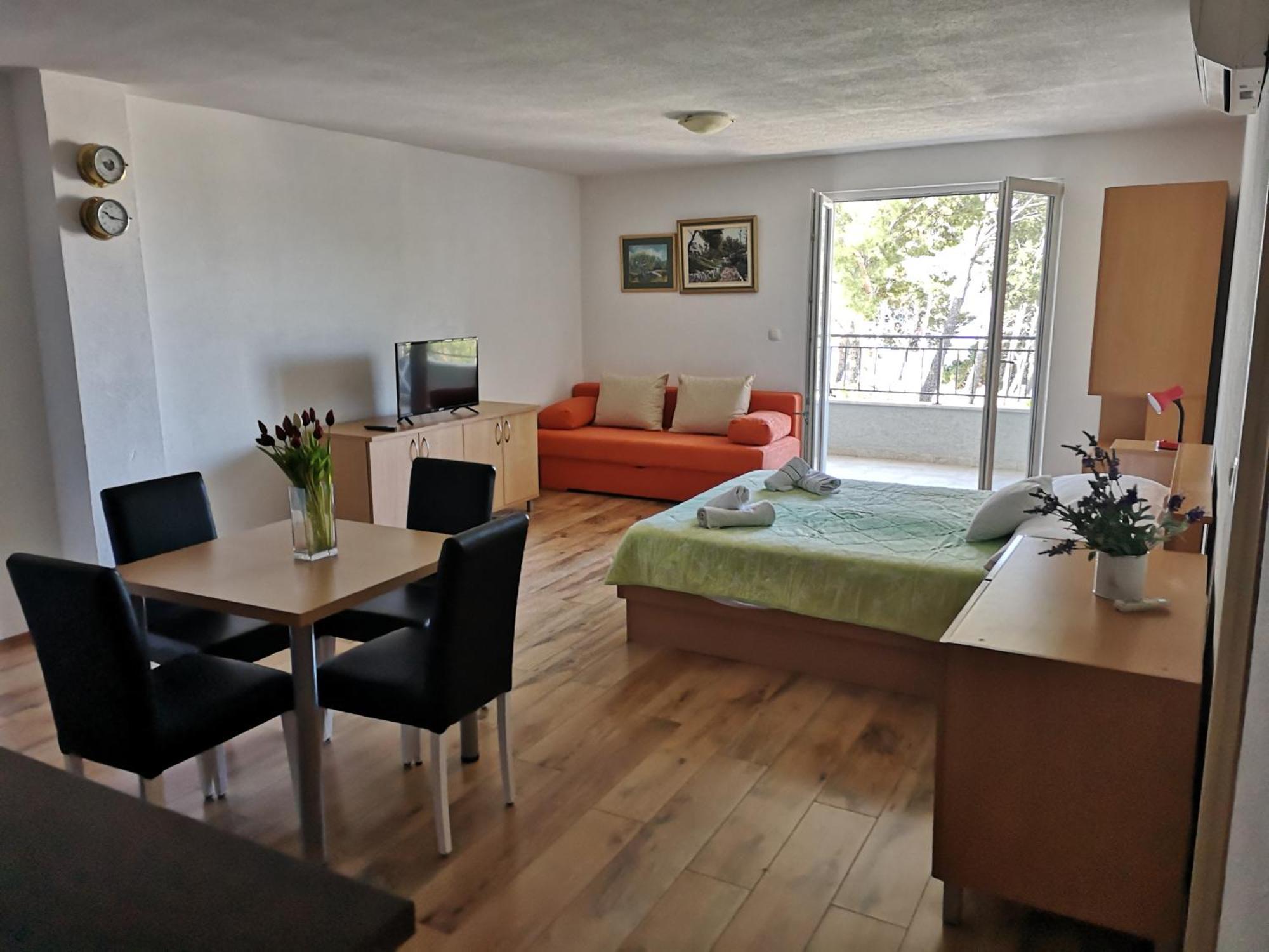 Apartmani Neva Макарска Екстериор снимка