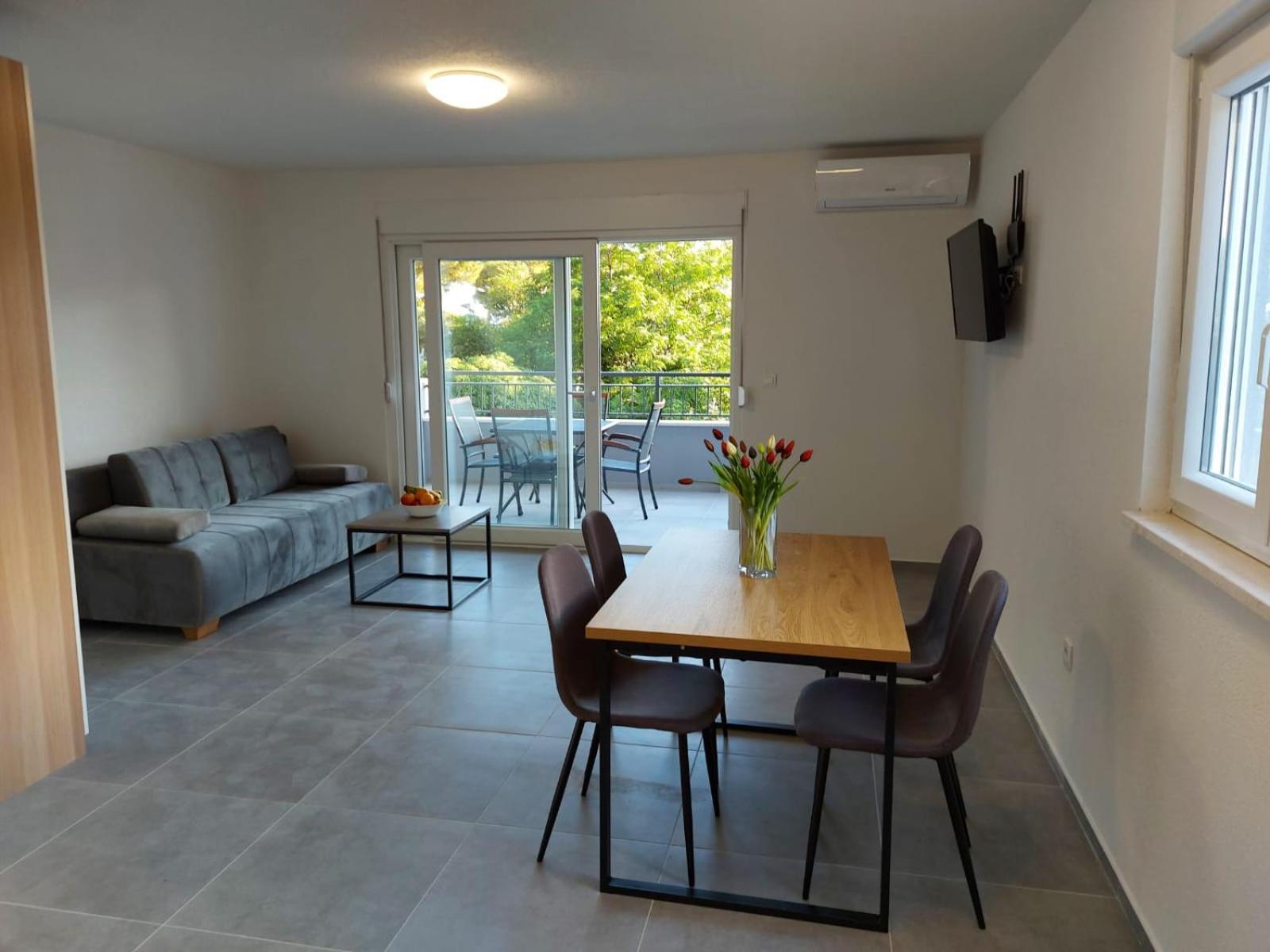 Apartmani Neva Макарска Екстериор снимка